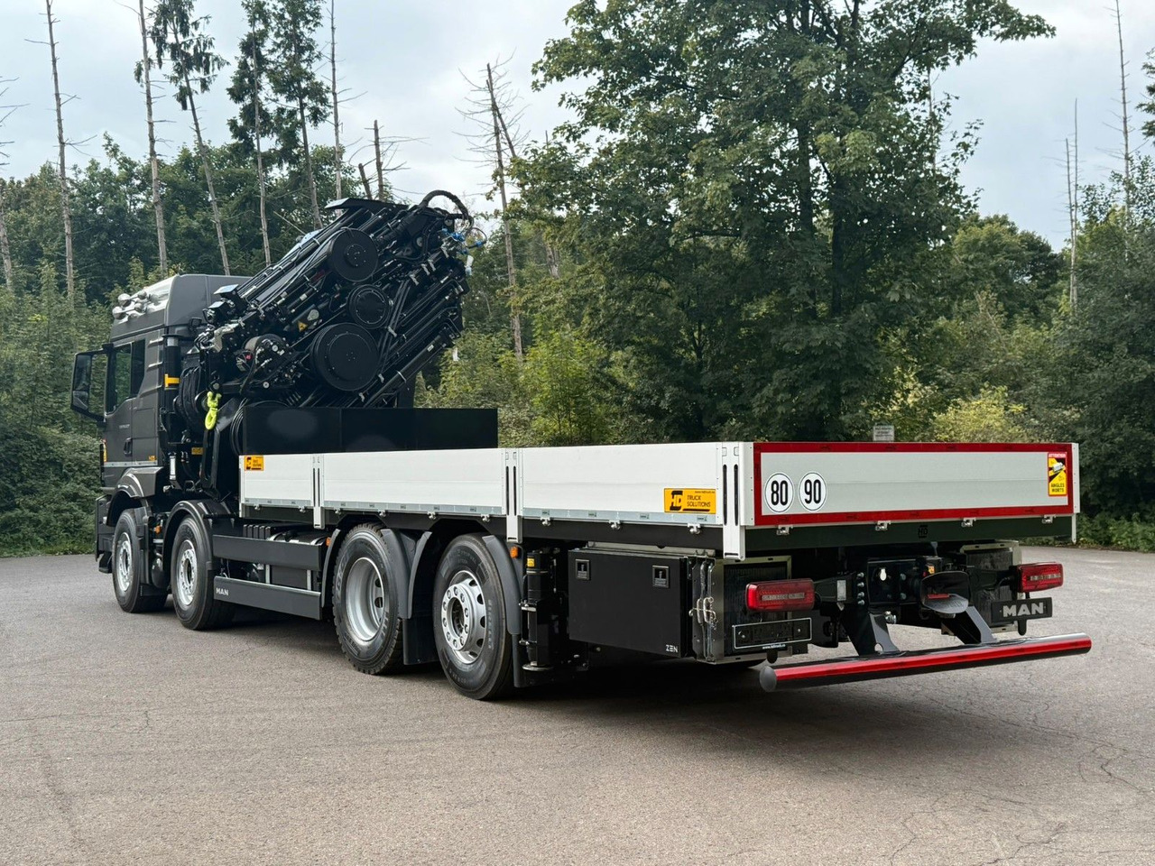 MAN TGS 35.520 8x2 BL HIAB X-HiPro858E-8 & Jib150x-6 - Crane truck: picture 4 MAN TGS 35.520 8x2 BL HIAB X-HiPro858E-8 & Jib150x-6 - Crane truck: picture 4