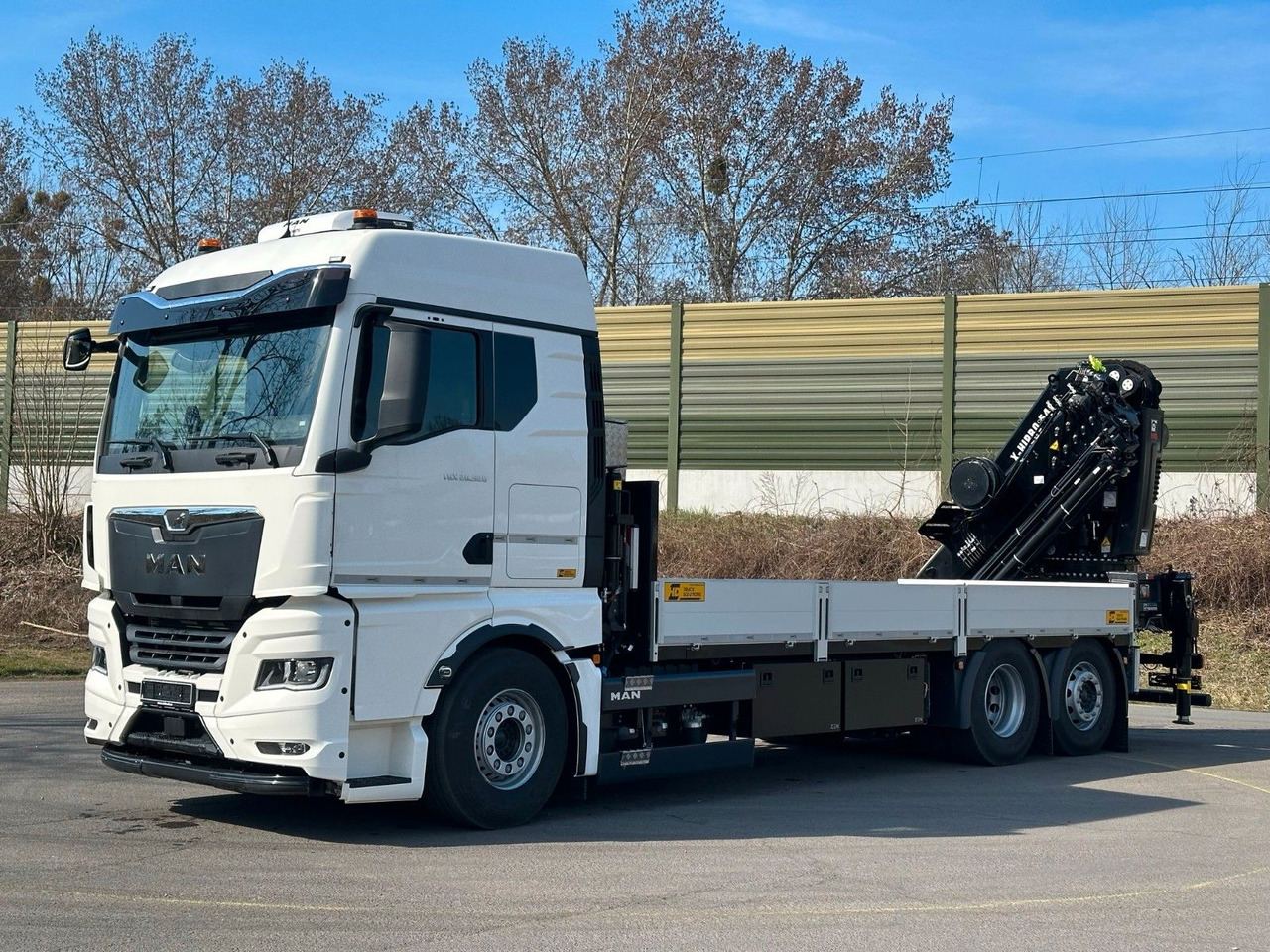 MAN TGX 26.520 TG3 Retarder / 6X2 Hiab 548 E 8 - Crane truck: picture 3 MAN TGX 26.520 TG3 Retarder / 6X2 Hiab 548 E 8 - Crane truck: picture 3