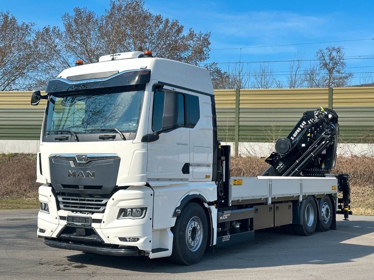 MAN TGX 26.520 TG3 Retarder / 6X2 Hiab 548 E 8 - Crane truck: picture 2 MAN TGX 26.520 TG3 Retarder / 6X2 Hiab 548 E 8 - Crane truck: picture 2