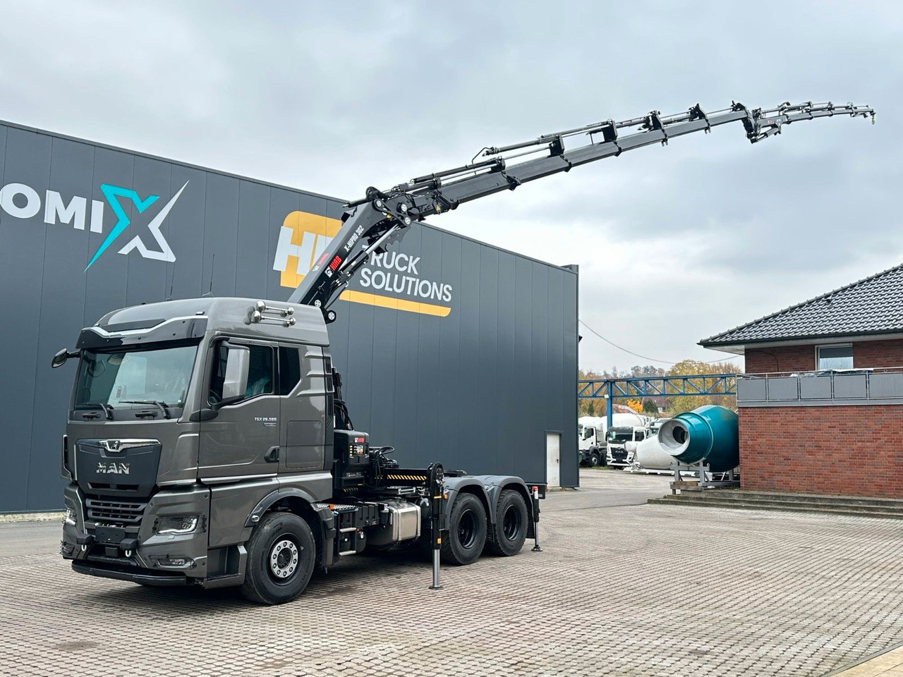 MAN TGX 26.580 6x4 Kran Hiab 302-6 + Jib-4 - Crane truck: picture 3 MAN TGX 26.580 6x4 Kran Hiab 302-6 + Jib-4 - Crane truck: picture 3