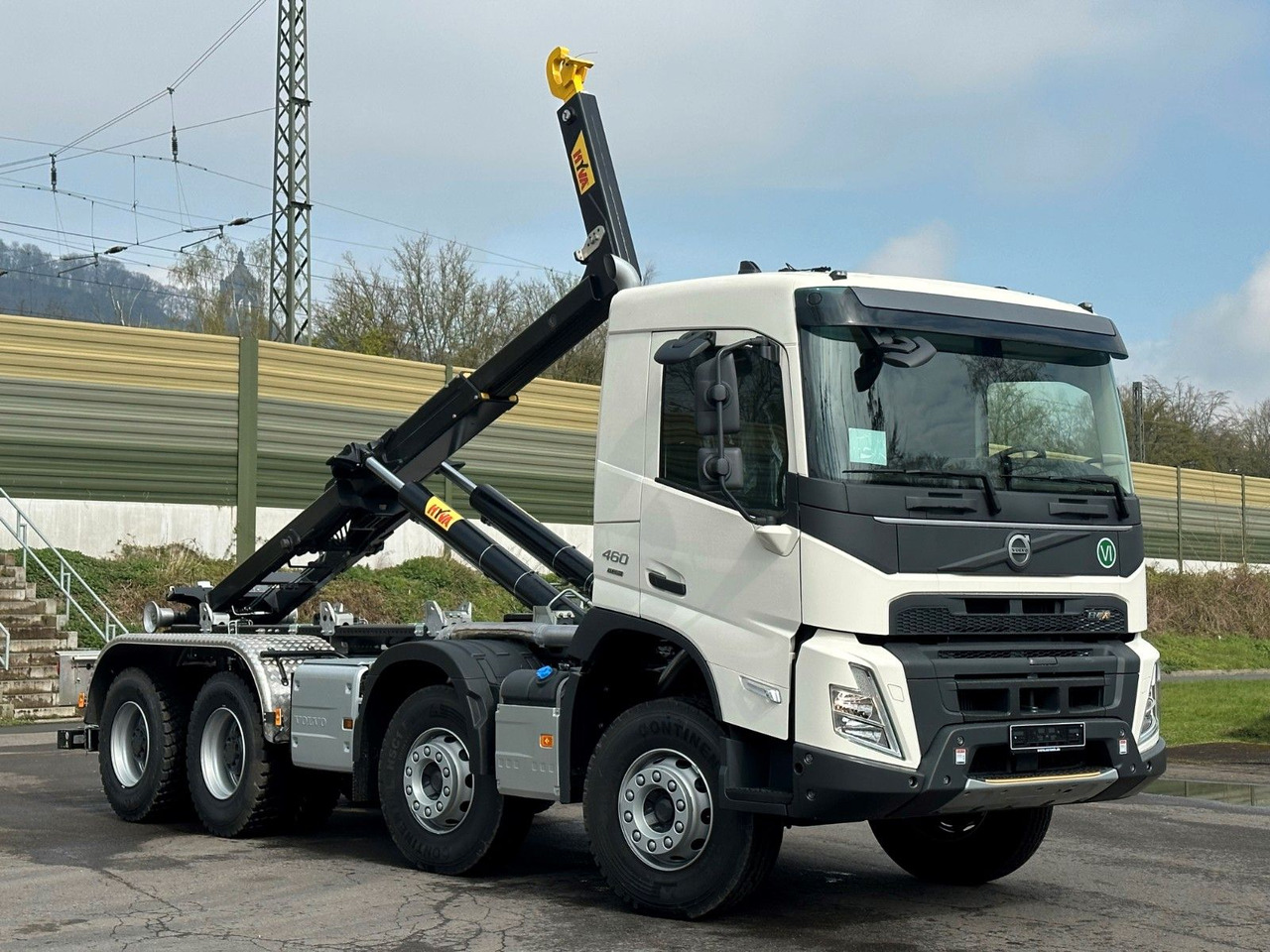 Volvo FMX 460 8x4 Hiab MultLift Abrollkipper Euro6e - Hook lift truck, Crane truck: picture 1 Volvo FMX 460 8x4 Hiab MultLift Abrollkipper Euro6e - Hook lift truck, Crane truck: picture 1