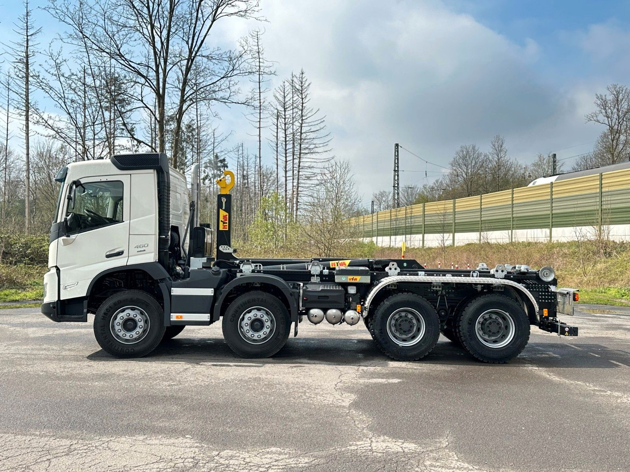 Volvo FMX 460 8x4 Hiab MultLift Abrollkipper Euro6e - Hook lift truck, Crane truck: picture 3 Volvo FMX 460 8x4 Hiab MultLift Abrollkipper Euro6e - Hook lift truck, Crane truck: picture 3