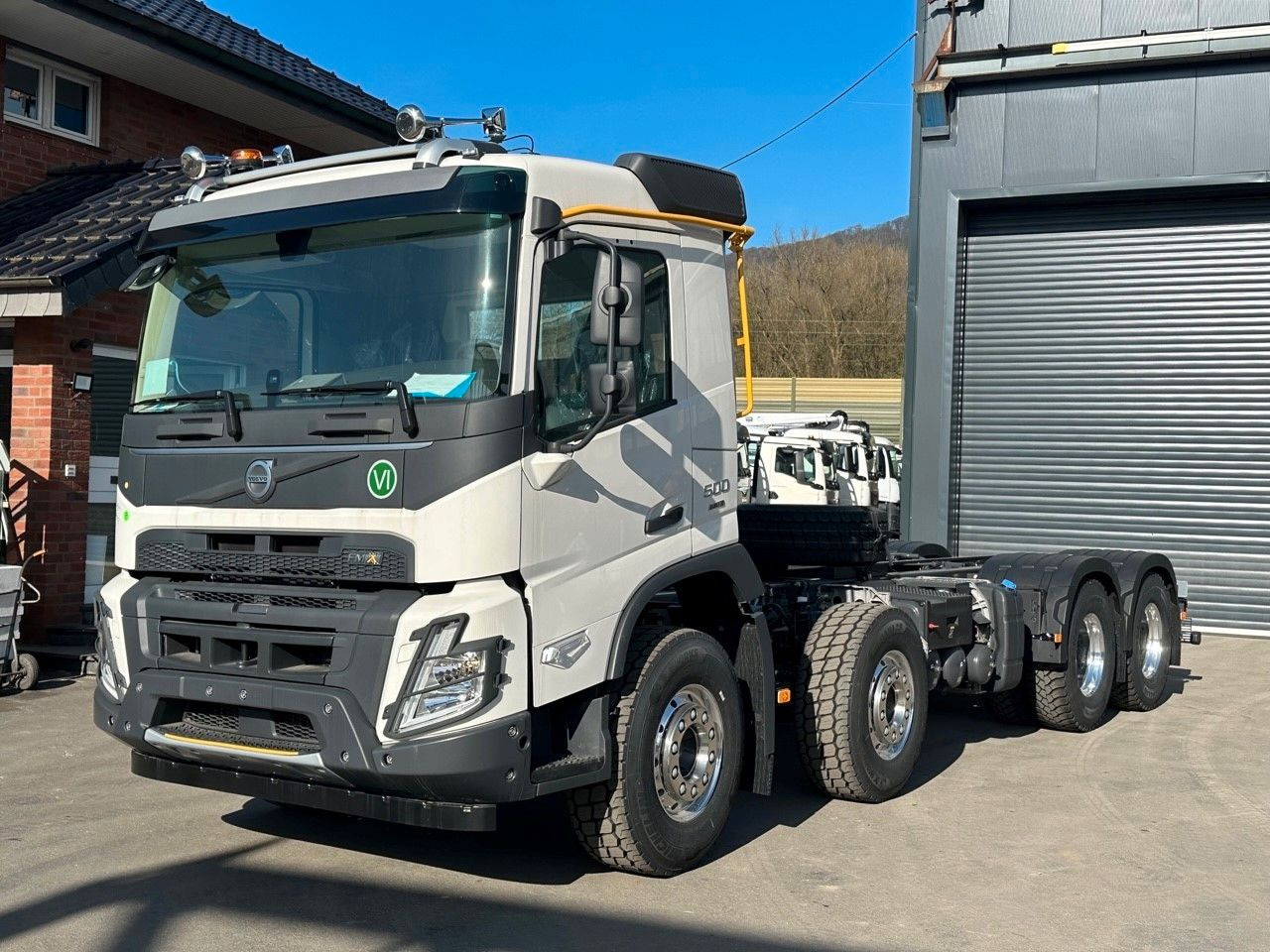 Volvo FMX 500 8x4 - Cab chassis truck: picture 1 Volvo FMX 500 8x4 - Cab chassis truck: picture 1
