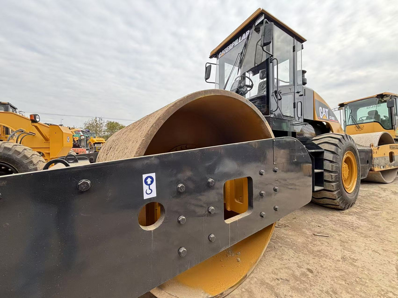 CATERPILLAR CS683E - Roller: picture 3 CATERPILLAR CS683E - Roller: picture 3