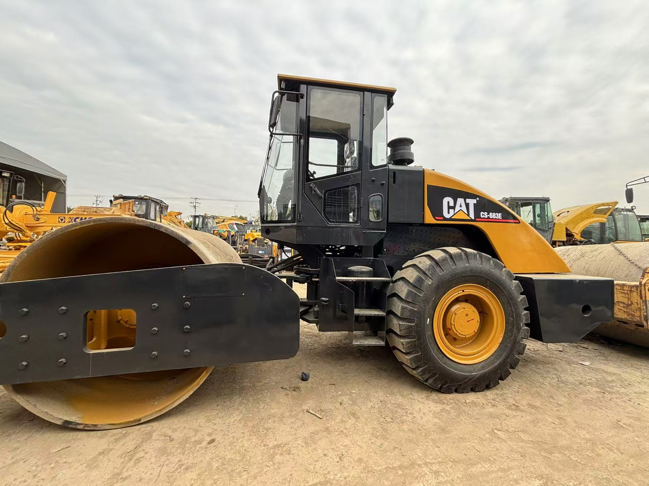 CATERPILLAR CS683E - Roller: picture 4 CATERPILLAR CS683E - Roller: picture 4