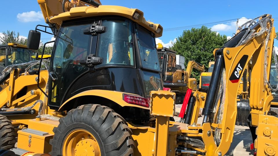 Used Caterpillar 2024 Year Low Hours 420f 420f2 420e 416e Secondhand Cat 420f with 20 Hours in Stock - Backhoe loader: picture 2 Used Caterpillar 2024 Year Low Hours 420f 420f2 420e 416e Secondhand Cat 420f with 20 Hours in Stock - Backhoe loader: picture 2