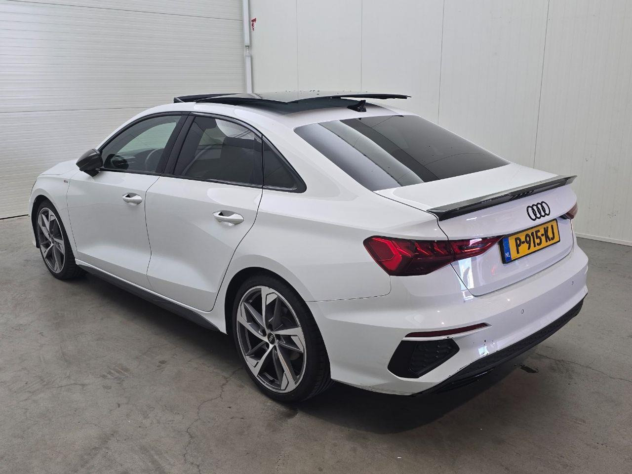 Audi A3 Limousine 35 TFSI edition one | 2021 | 65.827 km | Automaat | P915KJ | NAP: Geen oordeel - Sedan: picture 3 Audi A3 Limousine 35 TFSI edition one | 2021 | 65.827 km | Automaat | P915KJ | NAP: Geen oordeel - Sedan: picture 3
