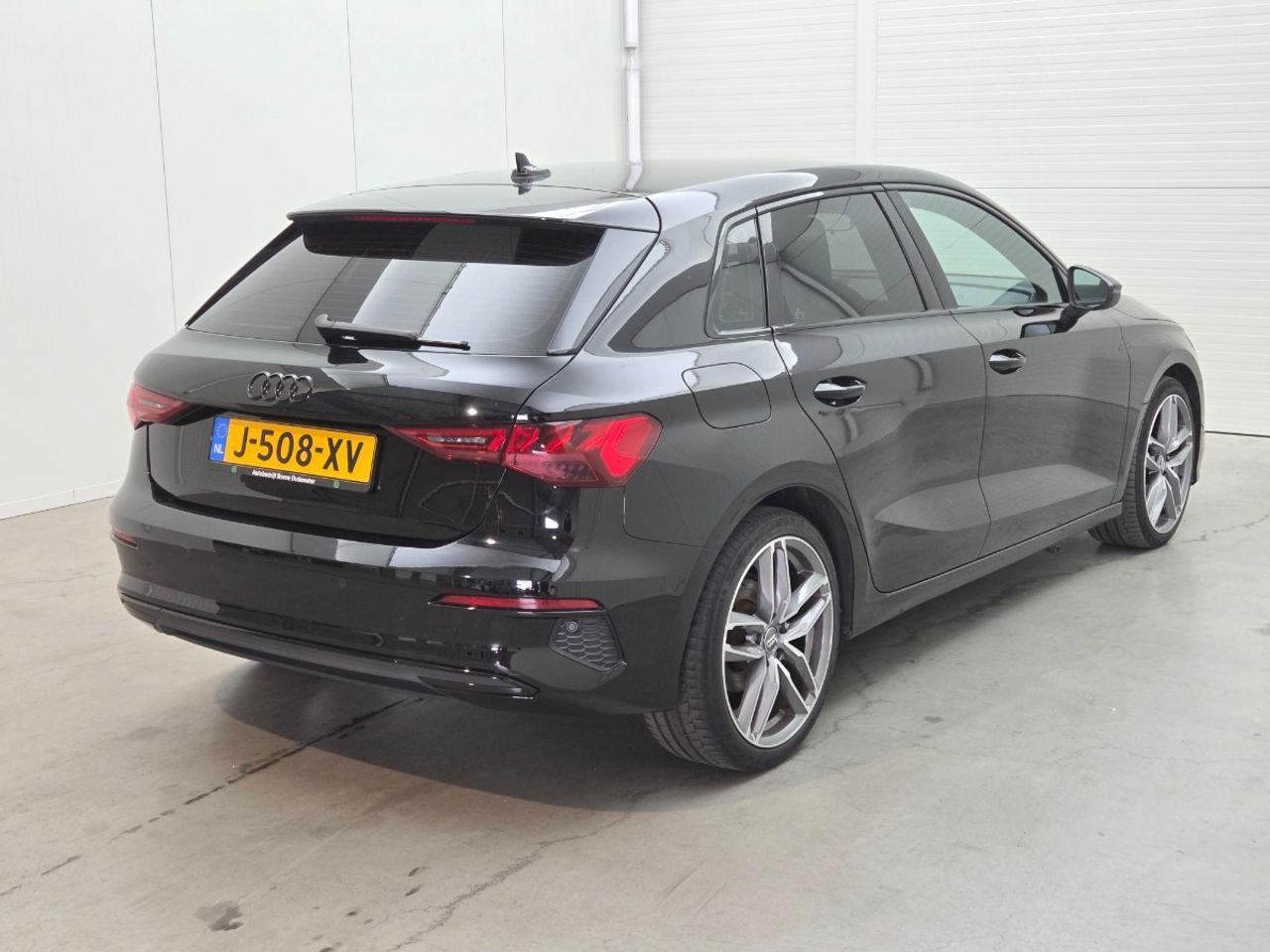 Audi A3 Sportback 35 TFSI Business edition Automaat | 2020 | 110.743 km | J508XV | NAP: Logisch - Hatchback: picture 4 Audi A3 Sportback 35 TFSI Business edition Automaat | 2020 | 110.743 km | J508XV | NAP: Logisch - Hatchback: picture 4