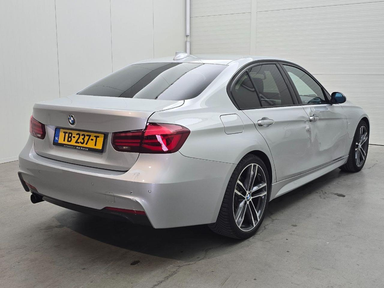 BMW 3 - serie 318i Edition M Sport Shadow Executive | 2018 | 144.883 km | TB237T | NAP: Logisch - Sedan: picture 4 BMW 3 - serie 318i Edition M Sport Shadow Executive | 2018 | 144.883 km | TB237T | NAP: Logisch - Sedan: picture 4