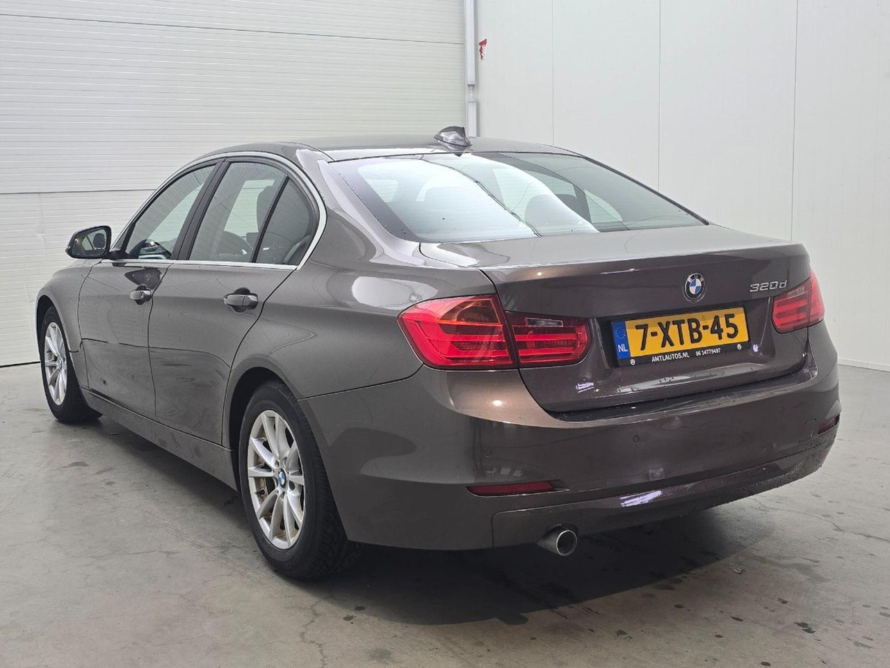 BMW 3-serie 320d EfficientDynamics Edition High Executive | 2014 | 300.611 km | Automaat | 7XTB45 | NAP: Logisch - Sedan: picture 3 BMW 3-serie 320d EfficientDynamics Edition High Executive | 2014 | 300.611 km | Automaat | 7XTB45 | NAP: Logisch - Sedan: picture 3