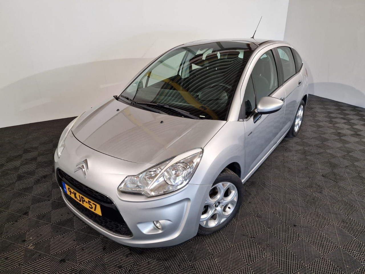 Citroen C3 1.6 Vti 9-KJP-57 - Car: picture 1 Citroen C3 1.6 Vti 9-KJP-57 - Car: picture 1