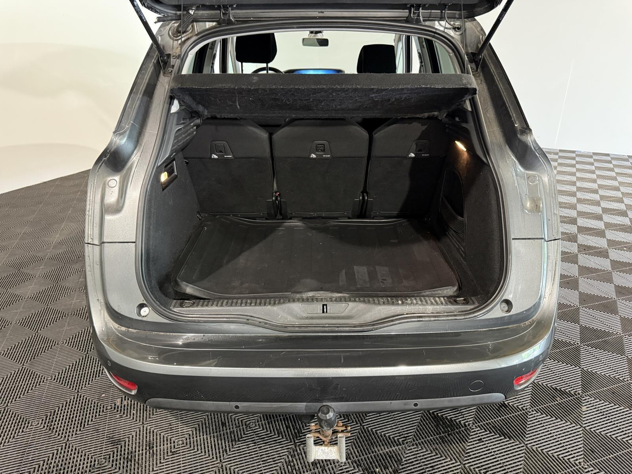 Citroen C4 Picasso 1.6 THP Intensive 2014 7P 185.346 km 1-TLK-46 - Car: picture 2 Citroen C4 Picasso 1.6 THP Intensive 2014 7P 185.346 km 1-TLK-46 - Car: picture 2