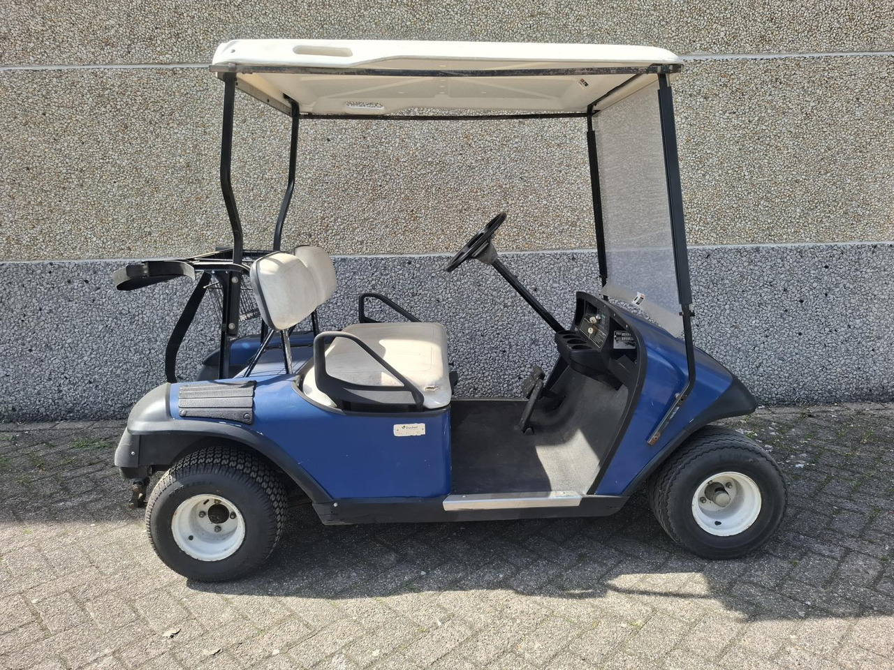E-Z-GO TXT 2-Persoons Benzine Golfkar - Golf cart: picture 2 E-Z-GO TXT 2-Persoons Benzine Golfkar - Golf cart: picture 2