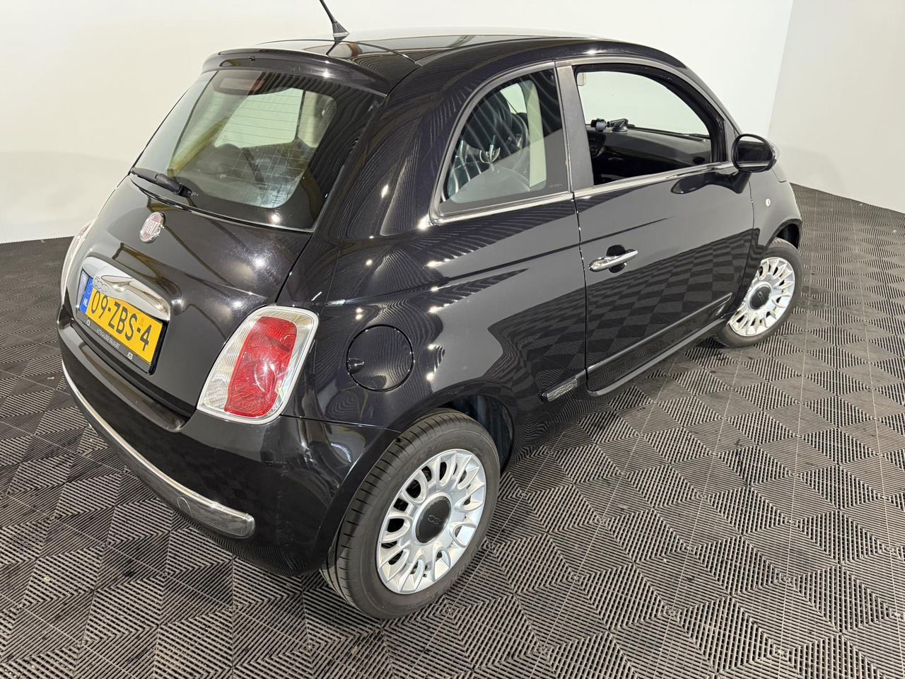 Fiat 500 0.9 TwinAir Pop | 2012 | 160.622 km | 09-ZBS-4 - Hatchback: picture 5 Fiat 500 0.9 TwinAir Pop | 2012 | 160.622 km | 09-ZBS-4 - Hatchback: picture 5