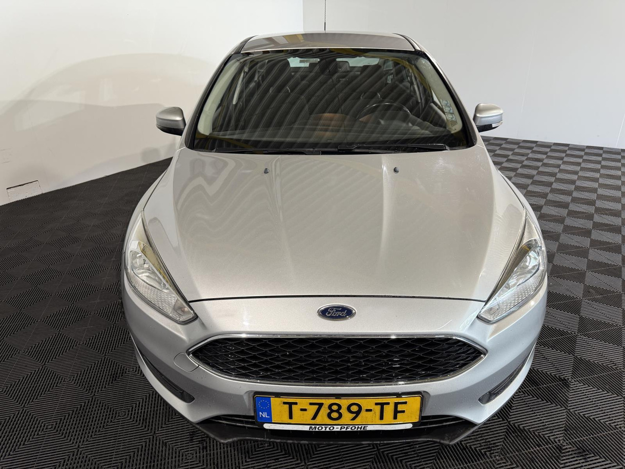 Ford Focus 1.0 Trend Edition 2015 206.005 km T-789-TF - Sedan: picture 2 Ford Focus 1.0 Trend Edition 2015 206.005 km T-789-TF - Sedan: picture 2