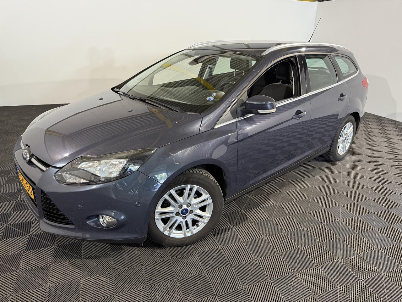 Ford | Focus Wagon | 1.0 EcoBoost Edition Plus | 2014 | 240.673 km | 4TXL50 | Logisch - Car: picture 1 Ford | Focus Wagon | 1.0 EcoBoost Edition Plus | 2014 | 240.673 km | 4TXL50 | Logisch - Car: picture 1