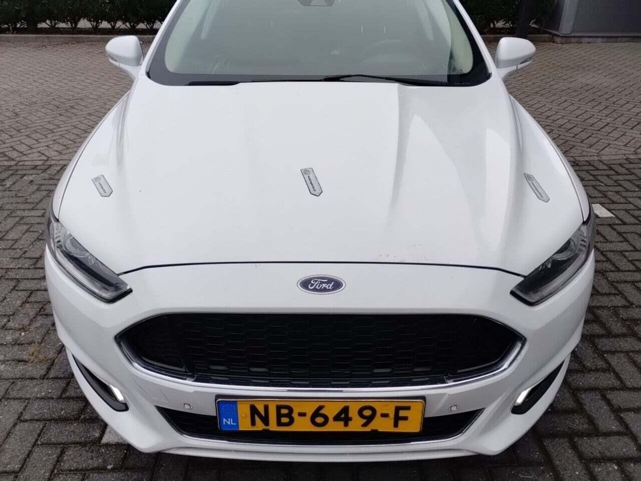 Ford | Mondeo Wagon | 1.5 ST Line | 2017 | 129.082 km | NB649F | Logisch - Car: picture 4 Ford | Mondeo Wagon | 1.5 ST Line | 2017 | 129.082 km | NB649F | Logisch - Car: picture 4