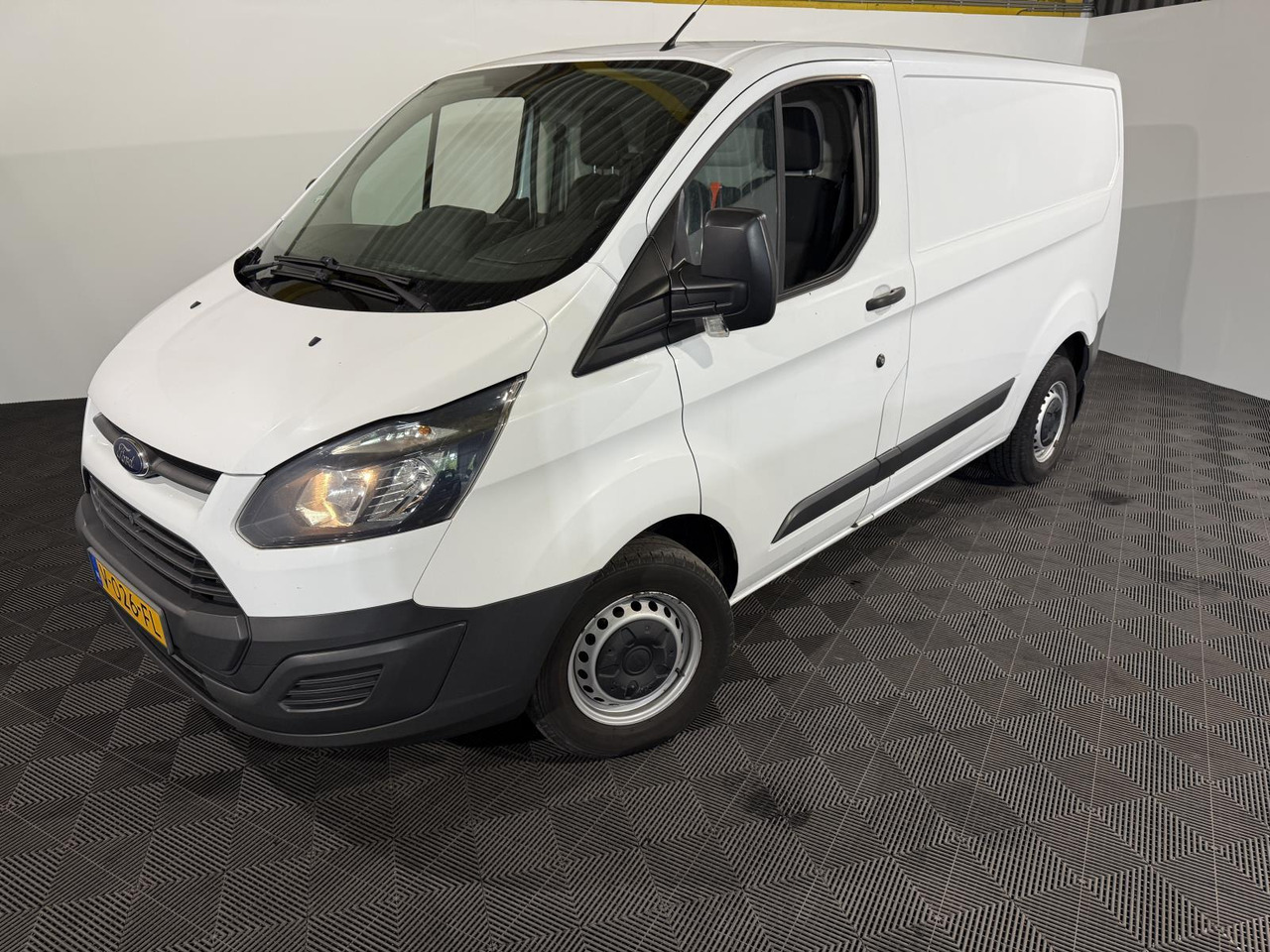 Ford Transit Custom 270 2.0 TDCI L1H1 2017 258.356 km V-026-FL - Panel van: picture 1 Ford Transit Custom 270 2.0 TDCI L1H1 2017 258.356 km V-026-FL - Panel van: picture 1