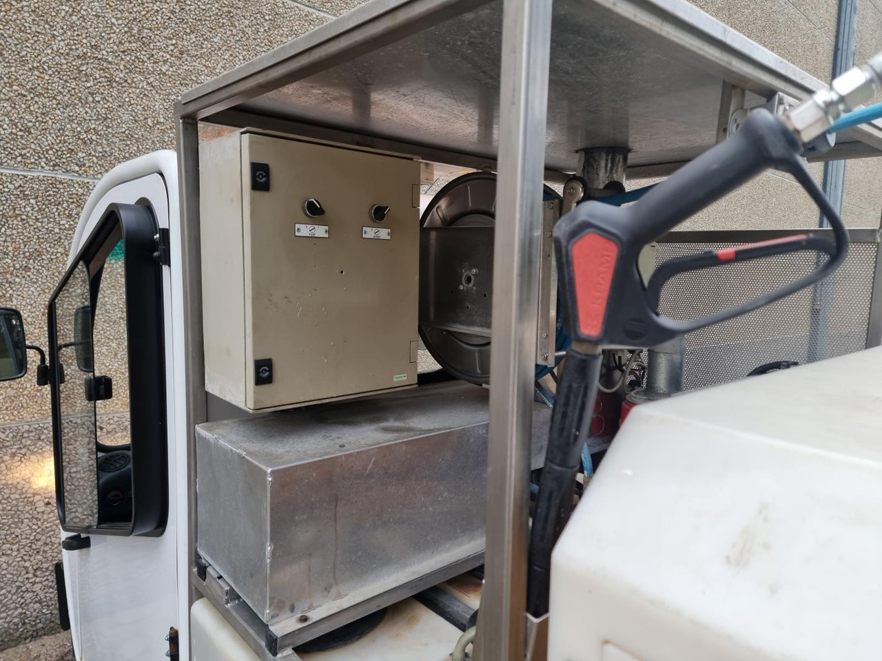 Goupil G3 Kipper met Hogedrukreiniger T-07-BSZ - Golf cart: picture 2 Goupil G3 Kipper met Hogedrukreiniger T-07-BSZ - Golf cart: picture 2