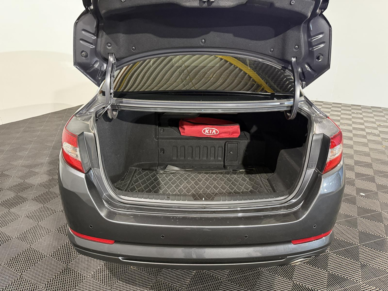 Kia | Optima | 2.0 CVVT Hybrid Super Pack | 2014 | 260.693 km | 5TJT77 | Automaat | Logisch - Sedan: picture 5 Kia | Optima | 2.0 CVVT Hybrid Super Pack | 2014 | 260.693 km | 5TJT77 | Automaat | Logisch - Sedan: picture 5