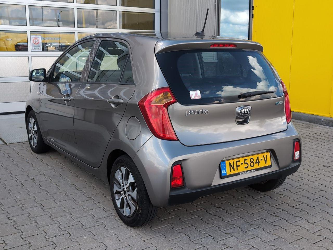 Kia Picanto 1.0 CVVT EconomyPlusLine | 2017 | 139.086 km | NF584V | NAP: Logisch - Hatchback: picture 3 Kia Picanto 1.0 CVVT EconomyPlusLine | 2017 | 139.086 km | NF584V | NAP: Logisch - Hatchback: picture 3