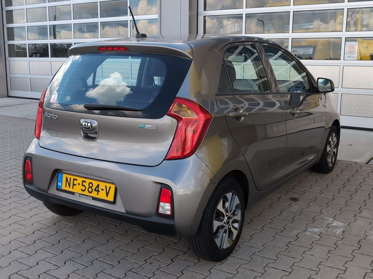 Kia Picanto 1.0 CVVT EconomyPlusLine | 2017 | 139.086 km | NF584V | NAP: Logisch - Hatchback: picture 4 Kia Picanto 1.0 CVVT EconomyPlusLine | 2017 | 139.086 km | NF584V | NAP: Logisch - Hatchback: picture 4