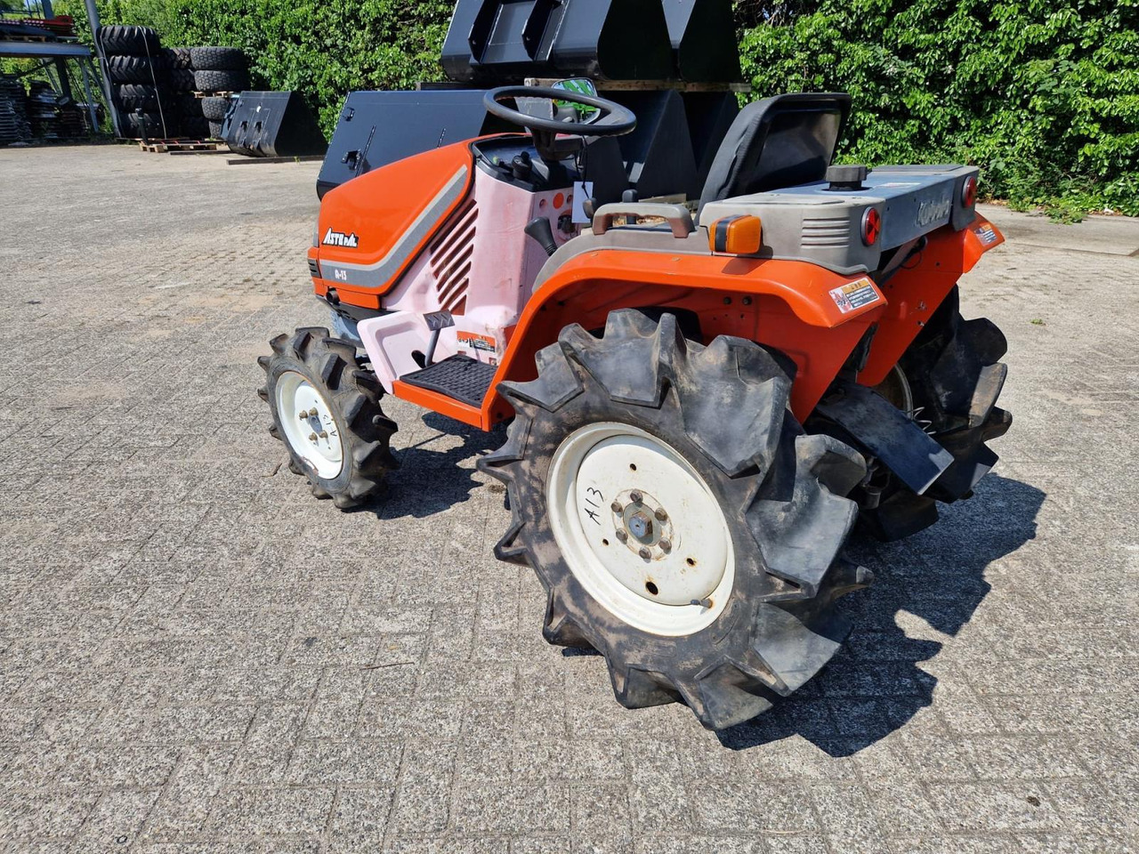 Kubota Aste A15 Minitractor - Farm tractor: picture 4 Kubota Aste A15 Minitractor - Farm tractor: picture 4
