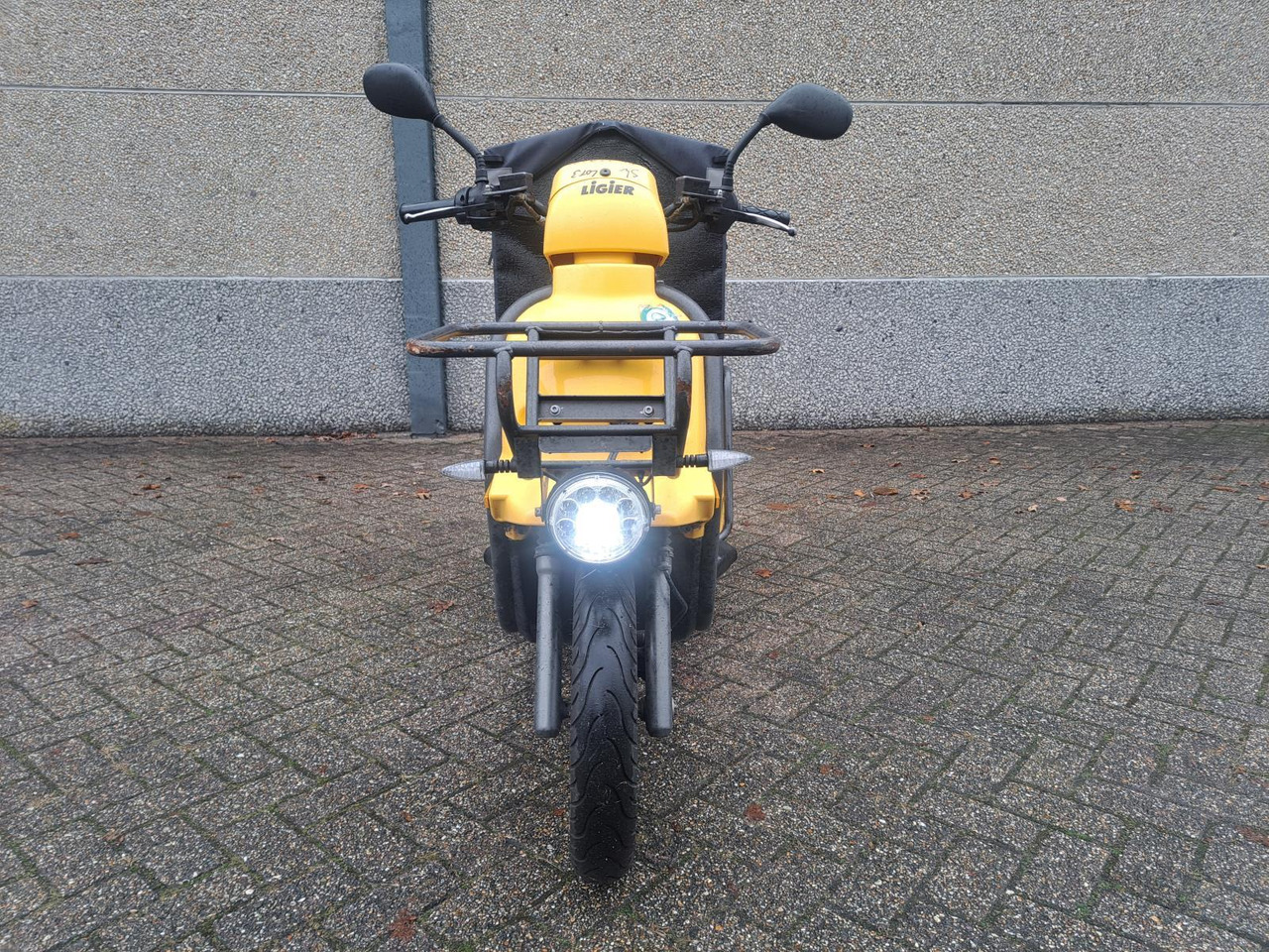 Ligier L2e-P Postscooter - Motorcycle: picture 2 Ligier L2e-P Postscooter - Motorcycle: picture 2