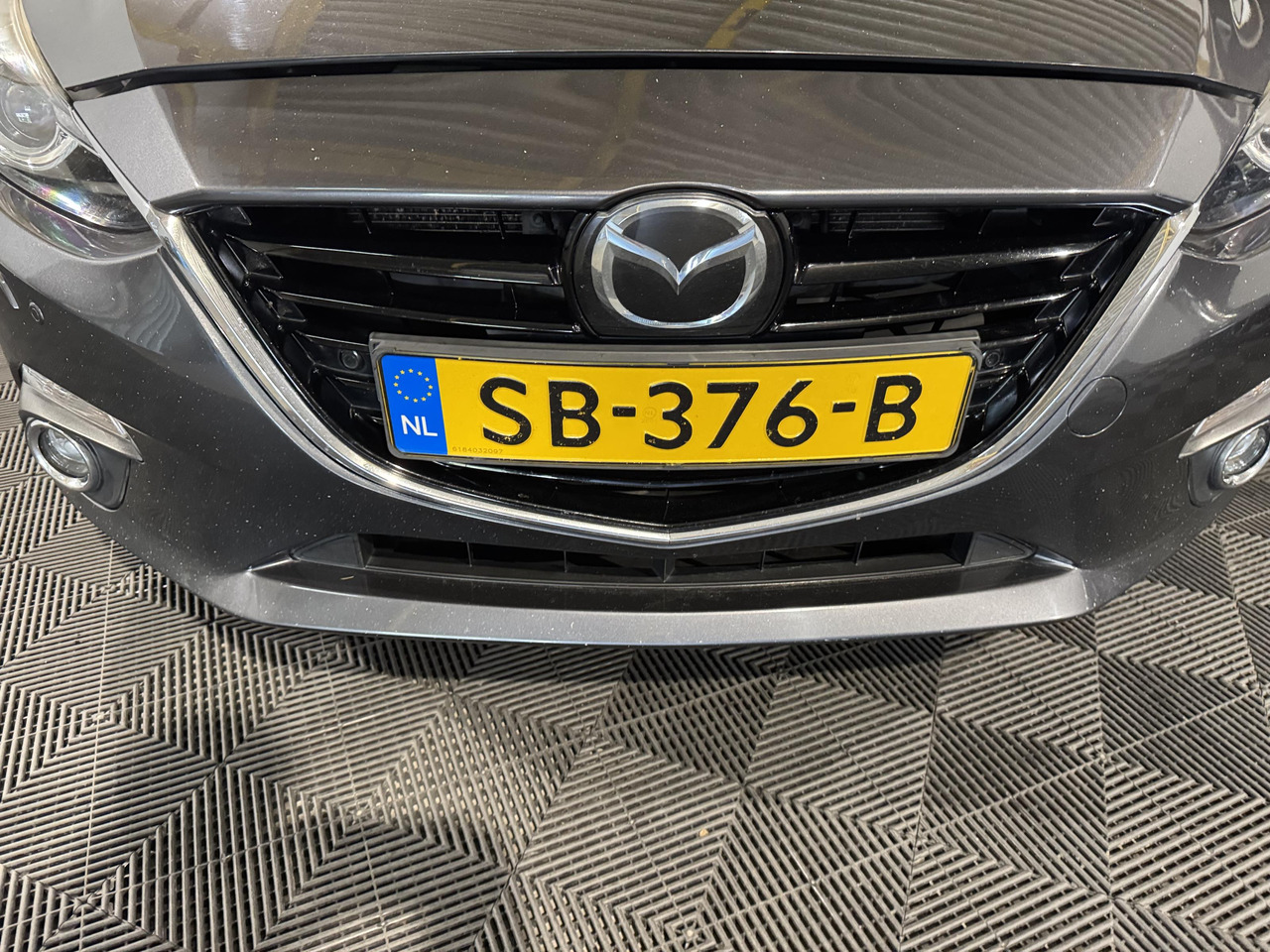 Mazda 3 2.2D Skylease GT | 2015 | 185.370 km | SB-376-B - Sedan: picture 2 Mazda 3 2.2D Skylease GT | 2015 | 185.370 km | SB-376-B - Sedan: picture 2