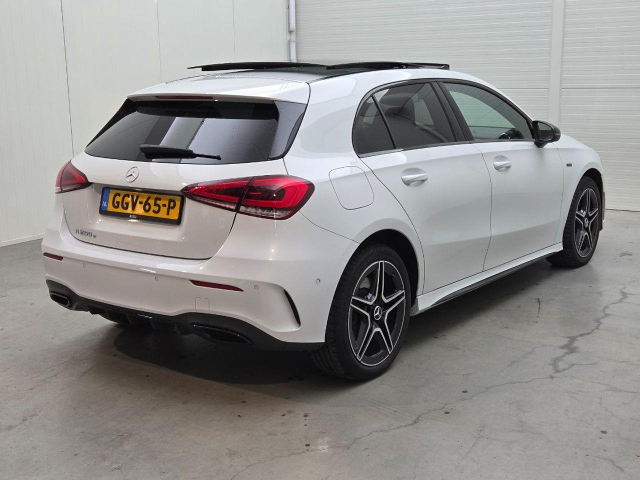Mercedes - Benz A - klasse 250 e Premium Plus | 2021 | 82.548 km | GGV65P | NAP: Geen oordeel - Hatchback: picture 4 Mercedes - Benz A - klasse 250 e Premium Plus | 2021 | 82.548 km | GGV65P | NAP: Geen oordeel - Hatchback: picture 4
