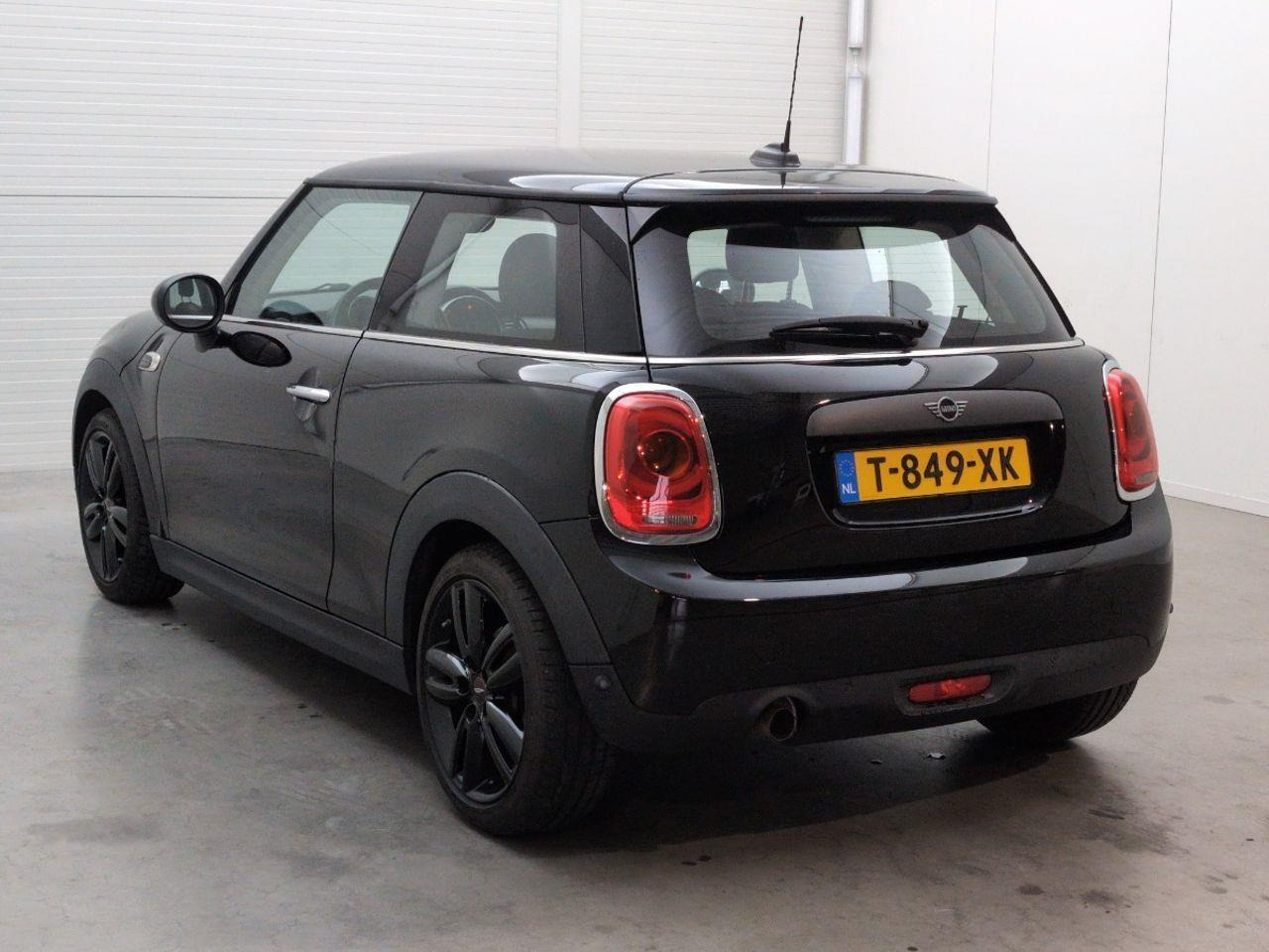 Mini Mini 1.5 One Salt | 2018 | 65.360 km | T849XK | NAP: Geen oordeel - Hatchback: picture 3 Mini Mini 1.5 One Salt | 2018 | 65.360 km | T849XK | NAP: Geen oordeel - Hatchback: picture 3