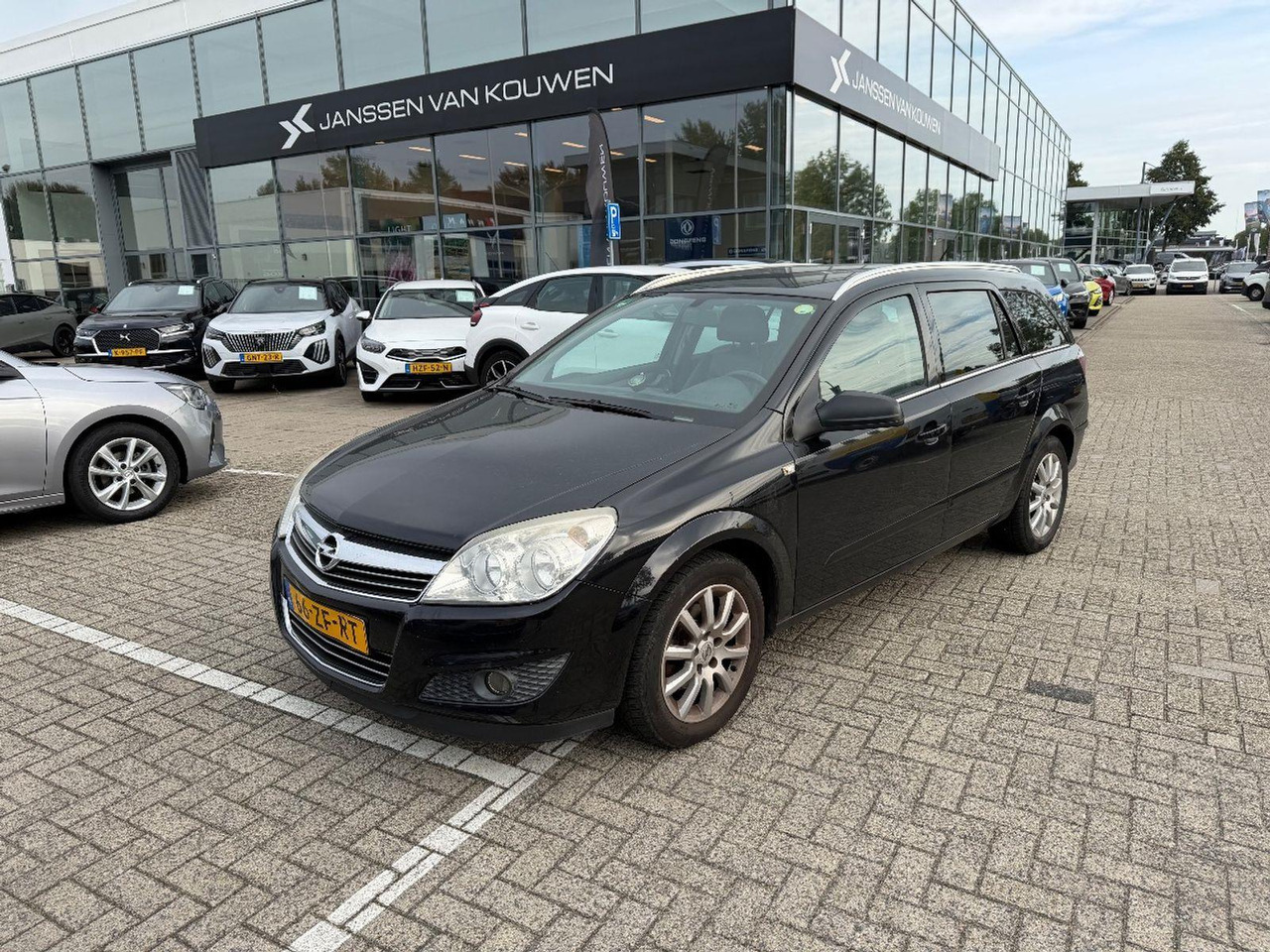 Opel Astra Wagon 1.6 Executive | 2008 | 202.165 km | 66ZFRT | NAP: Logisch - Car: picture 1 Opel Astra Wagon 1.6 Executive | 2008 | 202.165 km | 66ZFRT | NAP: Logisch - Car: picture 1