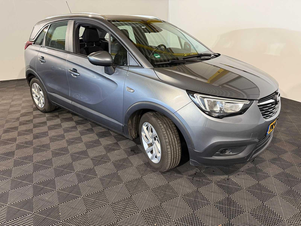 Opel Crossland X 1.2 Innovation | 2017 | 152.826 km | PK-020-X - SUV: picture 3 Opel Crossland X 1.2 Innovation | 2017 | 152.826 km | PK-020-X - SUV: picture 3