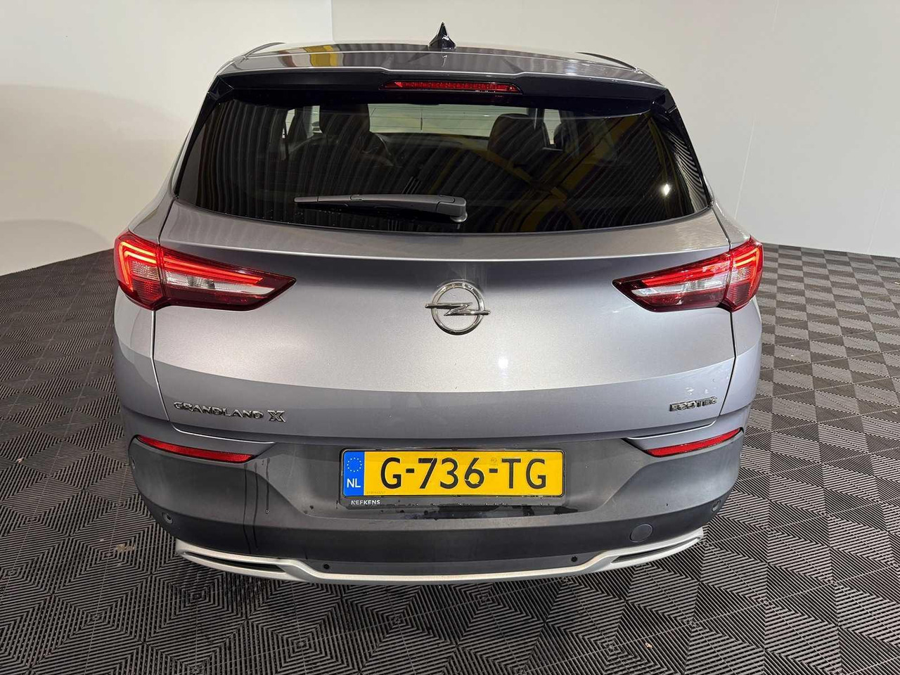 Opel Grandland X 1.2 Turbo Business Executive | 2019 | 200.645 km | G-736-TG - Car: picture 4 Opel Grandland X 1.2 Turbo Business Executive | 2019 | 200.645 km | G-736-TG - Car: picture 4