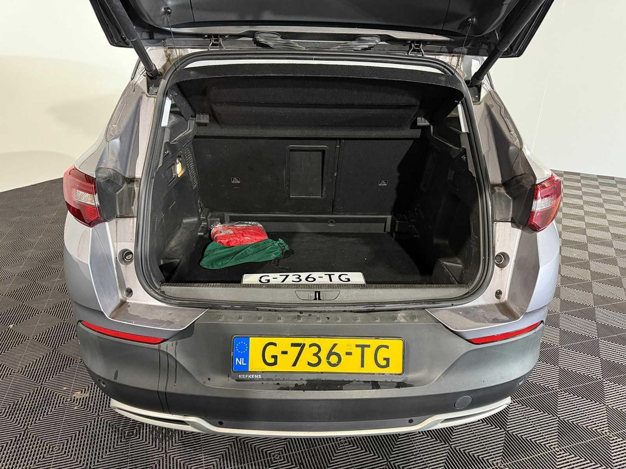 Opel Grandland X 1.2 Turbo Business Executive | 2019 | 200.645 km | G-736-TG - Car: picture 5 Opel Grandland X 1.2 Turbo Business Executive | 2019 | 200.645 km | G-736-TG - Car: picture 5