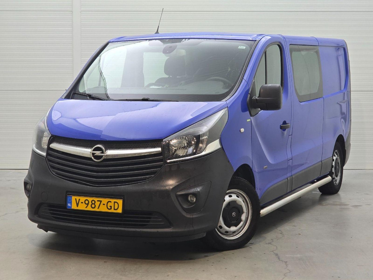 Opel Vivaro 1.6 CDTI L2H1 DC Sport EcoFlex | 2017 | 359.623 km | V987GD | NAP: Logisch - Combi van: picture 1 Opel Vivaro 1.6 CDTI L2H1 DC Sport EcoFlex | 2017 | 359.623 km | V987GD | NAP: Logisch - Combi van: picture 1