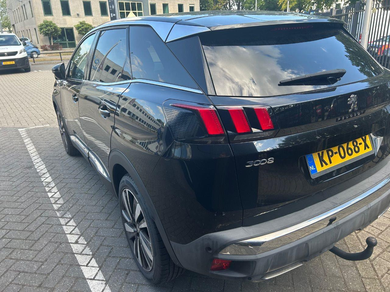 Peugeot 3008 1.2 PureTech GT Line | 2016 | 138.657 km | KP068X | NAP: Logisch - SUV: picture 3 Peugeot 3008 1.2 PureTech GT Line | 2016 | 138.657 km | KP068X | NAP: Logisch - SUV: picture 3