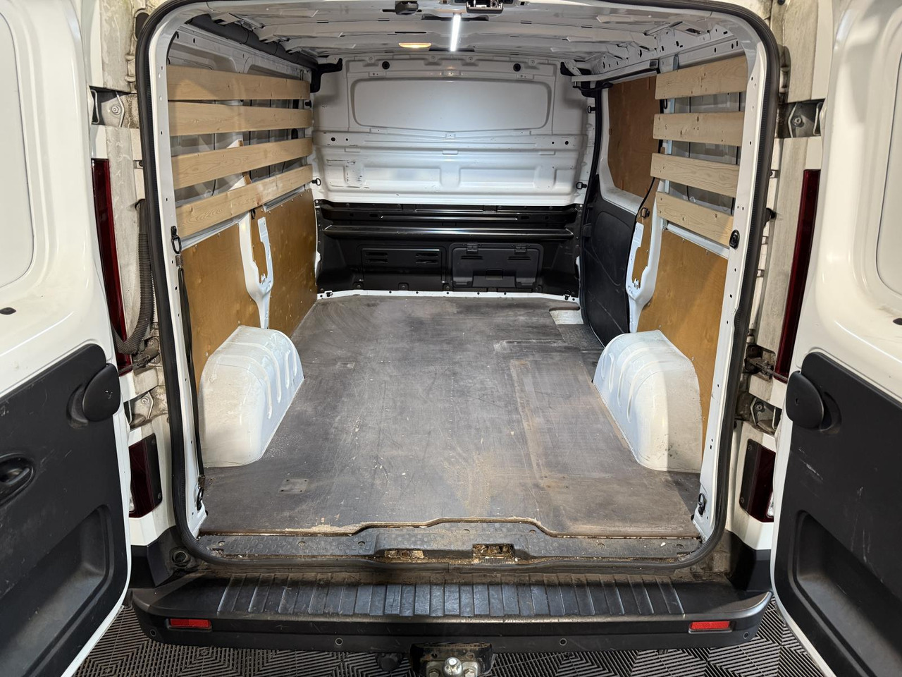 Renault Trafic 1.6 dCi T27 L1 H1 Comfort V-280-NR - Panel van: picture 5 Renault Trafic 1.6 dCi T27 L1 H1 Comfort V-280-NR - Panel van: picture 5
