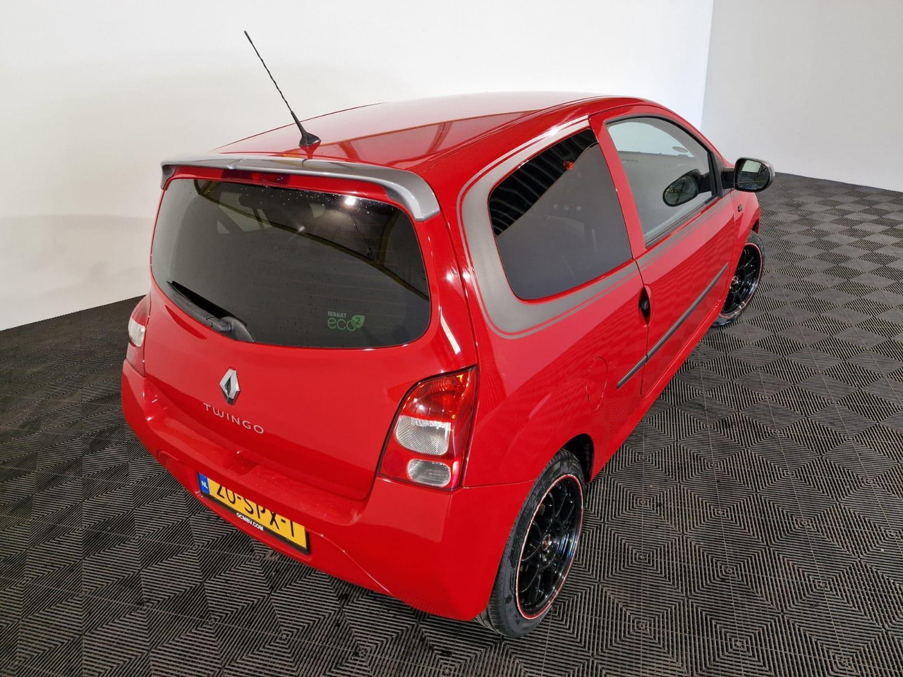 Renault Twingo 1.2-16V Collection 20-SPX-1 - Car: picture 4 Renault Twingo 1.2-16V Collection 20-SPX-1 - Car: picture 4