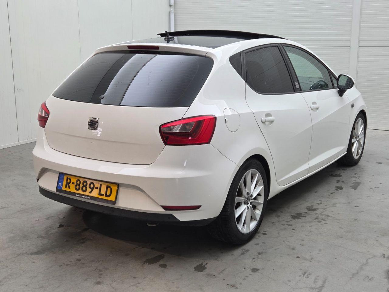 SEAT Ibiza 1.0 EcoTSI FR Connect | 2017 | 165.376 km | R889LD | NAP: Geen oordeel - Hatchback: picture 4 SEAT Ibiza 1.0 EcoTSI FR Connect | 2017 | 165.376 km | R889LD | NAP: Geen oordeel - Hatchback: picture 4