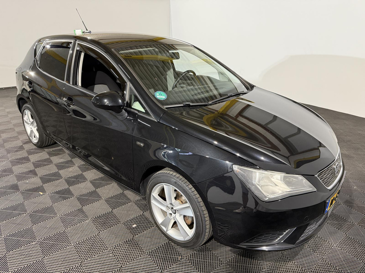 SEAT | Ibiza | 1.2 Style | 2012 | 175.317 km | N654GN | Geen oordeel - Hatchback: picture 4 SEAT | Ibiza | 1.2 Style | 2012 | 175.317 km | N654GN | Geen oordeel - Hatchback: picture 4