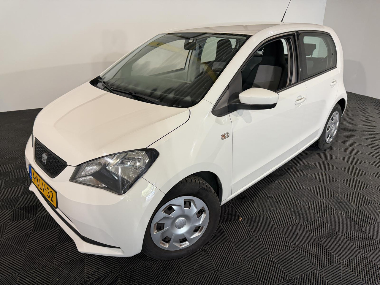 SEAT Mii 1.0 Reference 4-KLV-32 - Hatchback: picture 1 SEAT Mii 1.0 Reference 4-KLV-32 - Hatchback: picture 1