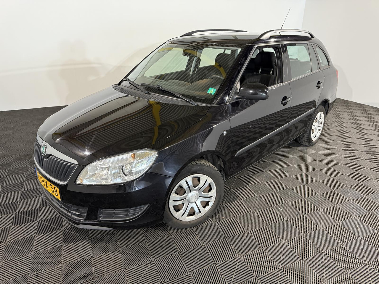 Skoda | Fabia Combi | 1.2 TSI Arctic | 2013 | 236.571 km | 7THX58 | Geen oordeel - Car: picture 1 Skoda | Fabia Combi | 1.2 TSI Arctic | 2013 | 236.571 km | 7THX58 | Geen oordeel - Car: picture 1