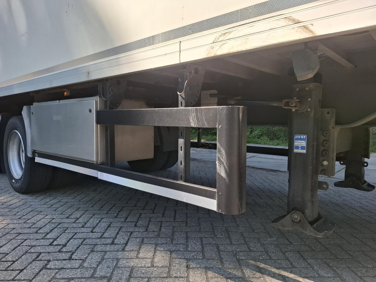 System Trailers WSJPRS2206TBA2618 - Closed box semi-trailer: picture 2 System Trailers WSJPRS2206TBA2618 - Closed box semi-trailer: picture 2