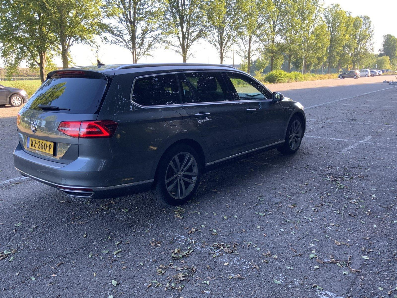 Volkswagen | Passat Variant | 1.4 TSI GTE Connected Series Plus | 2016 | 140.157 km | KZ260P | Logisch - Car: picture 5 Volkswagen | Passat Variant | 1.4 TSI GTE Connected Series Plus | 2016 | 140.157 km | KZ260P | Logisch - Car: picture 5