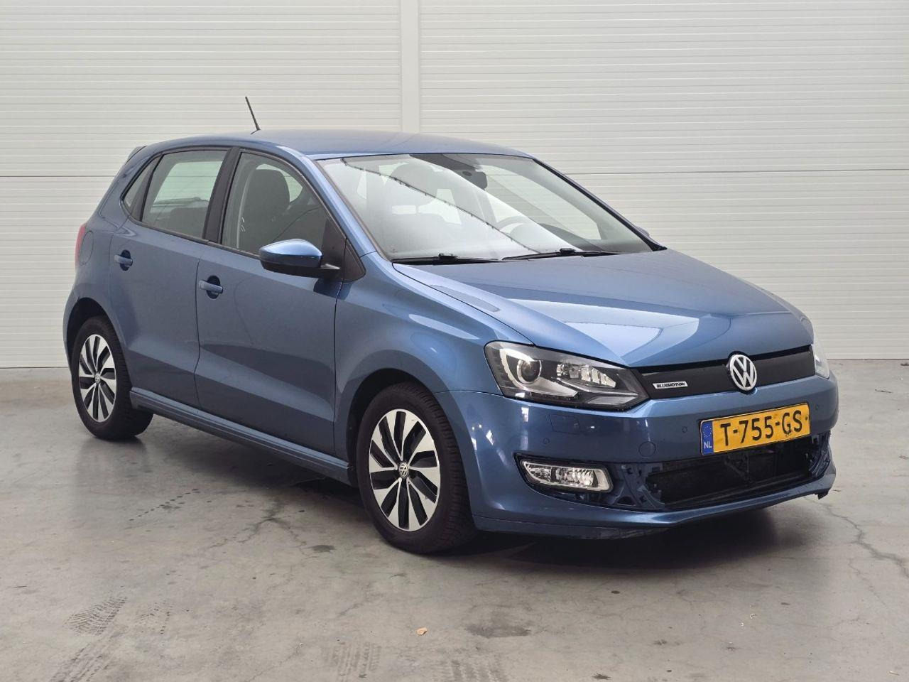 Volkswagen Polo 1.0 BlueMotion Edition | 2017 | 193.145 km | Automaat | T755GS | NAP: Geen oordeel - Hatchback: picture 2 Volkswagen Polo 1.0 BlueMotion Edition | 2017 | 193.145 km | Automaat | T755GS | NAP: Geen oordeel - Hatchback: picture 2