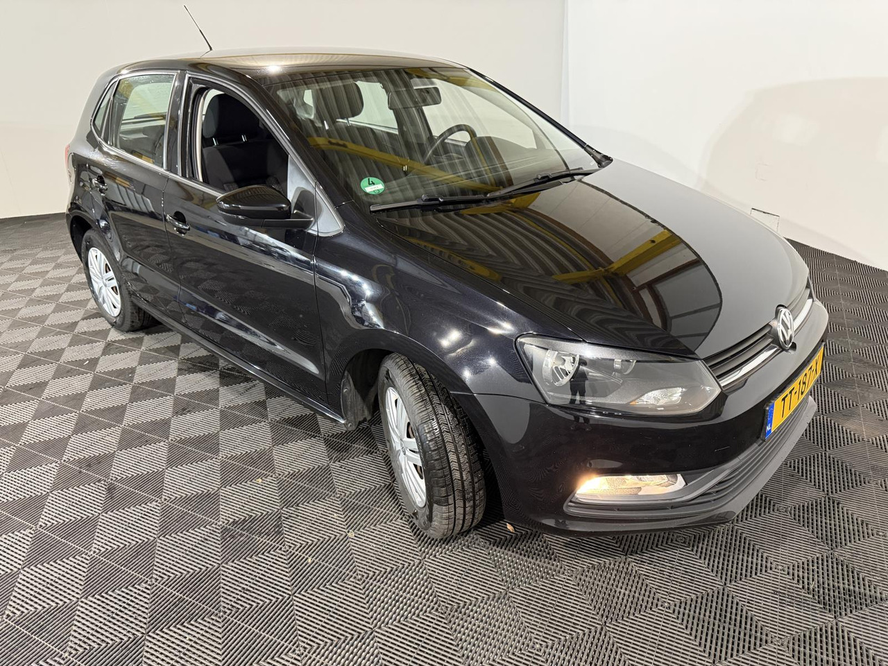 Volkswagen | Polo | 1.0 Comfortline Connected Series | 2017 | 178.442 km | TT187X | Geen oordeel - Hatchback: picture 3 Volkswagen | Polo | 1.0 Comfortline Connected Series | 2017 | 178.442 km | TT187X | Geen oordeel - Hatchback: picture 3