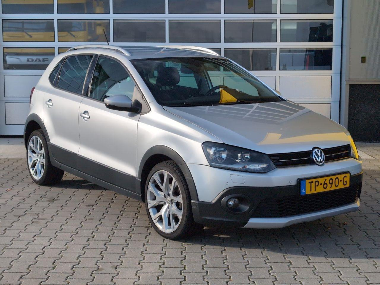 Volkswagen Polo 1.2 TSI Cross Comfortline Business R Automaat | 2017 | 159.021 km | TP690G | NAP: Geen oordeel - Hatchback: picture 2 Volkswagen Polo 1.2 TSI Cross Comfortline Business R Automaat | 2017 | 159.021 km | TP690G | NAP: Geen oordeel - Hatchback: picture 2