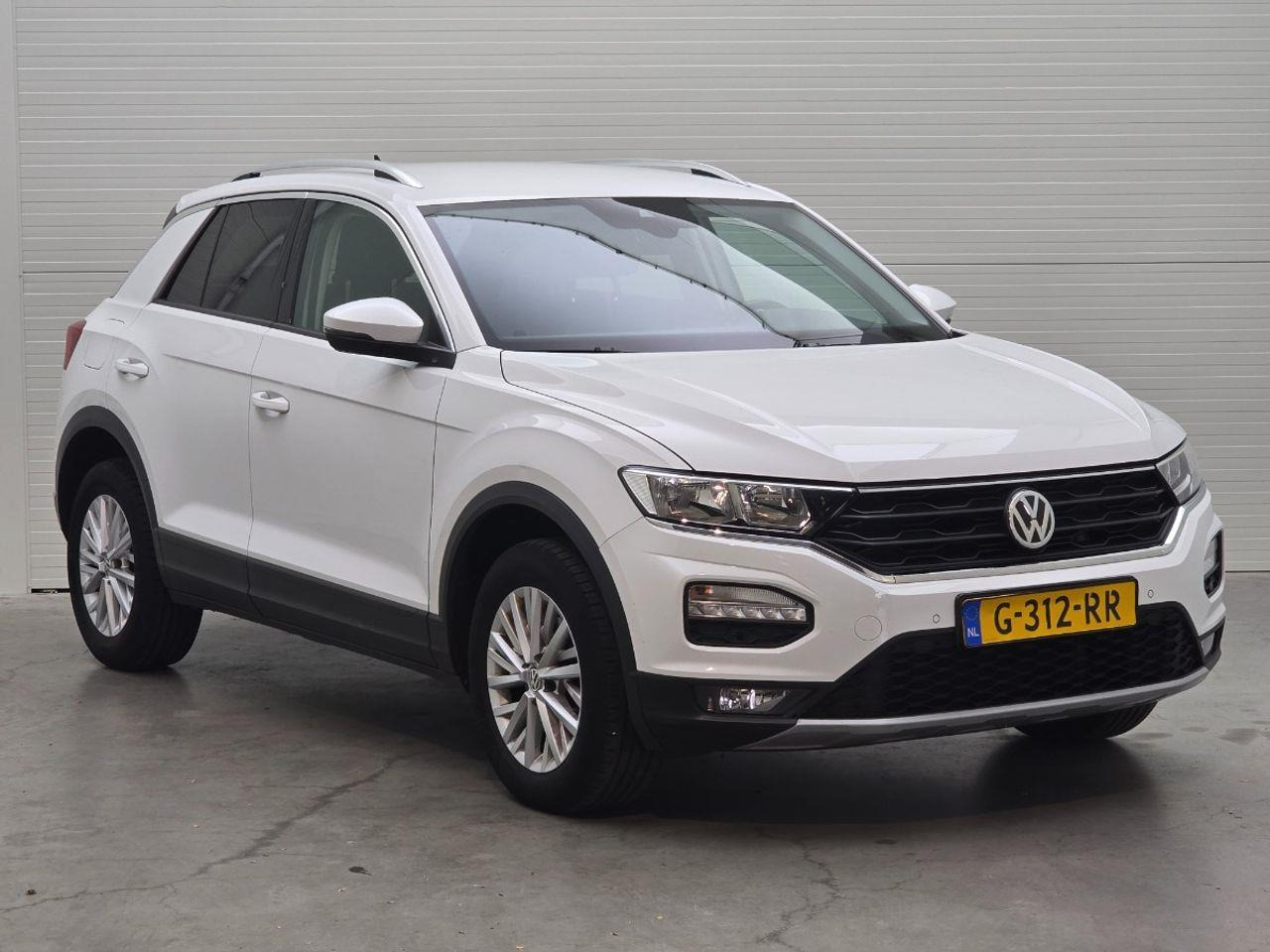 Volkswagen T - Roc 1.0 TSI Style | 2019 | 110.761 km | G312RR | NAP: Logisch - SUV: picture 2 Volkswagen T - Roc 1.0 TSI Style | 2019 | 110.761 km | G312RR | NAP: Logisch - SUV: picture 2