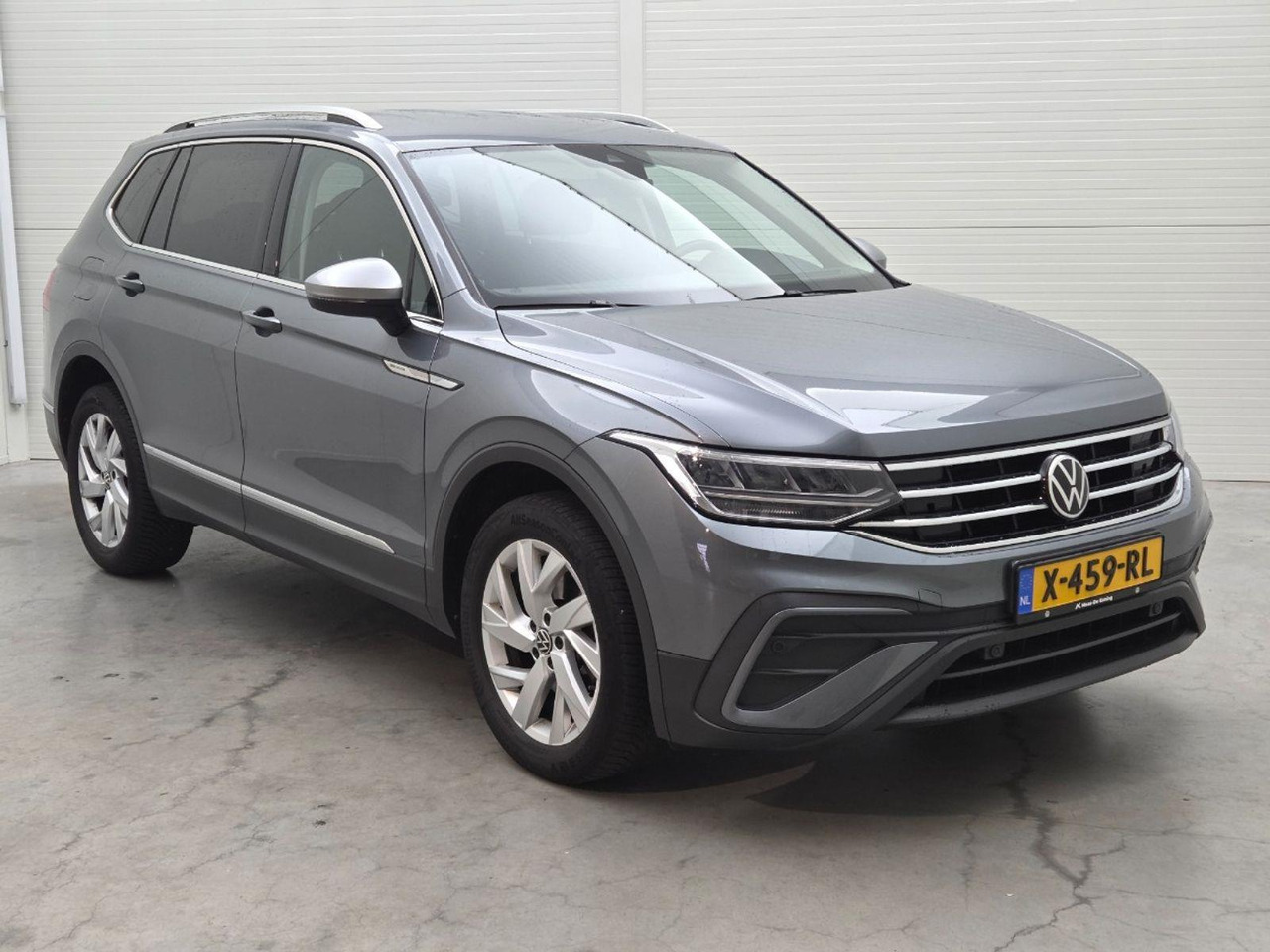 Volkswagen Tiguan Allspace 1.5 TSI R - Line 7p. | 2023 | 86.012 km | Automaat | X459RL | NAP: Geen oordeel - SUV: picture 2 Volkswagen Tiguan Allspace 1.5 TSI R - Line 7p. | 2023 | 86.012 km | Automaat | X459RL | NAP: Geen oordeel - SUV: picture 2